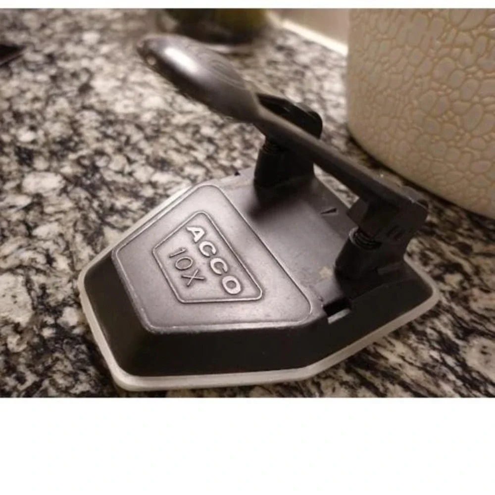 ACCO 10X Paper Punch‎ Heavy Duty Desktop Hole Puncher Office Supply